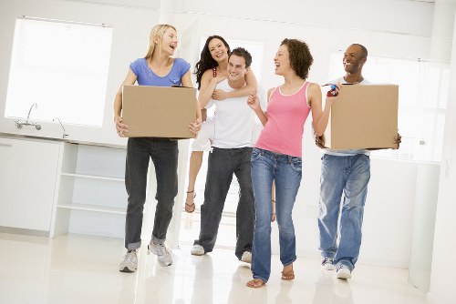 Man and van pricing discussion for Holland Park moving service